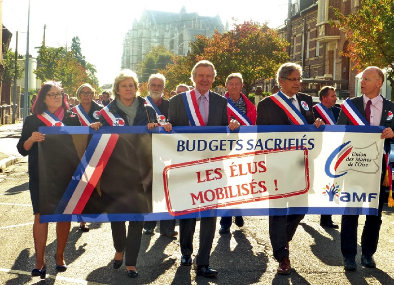 Les maires de l'Oise ont exprimé leur ras-le-bol dans les rues de Beauvais