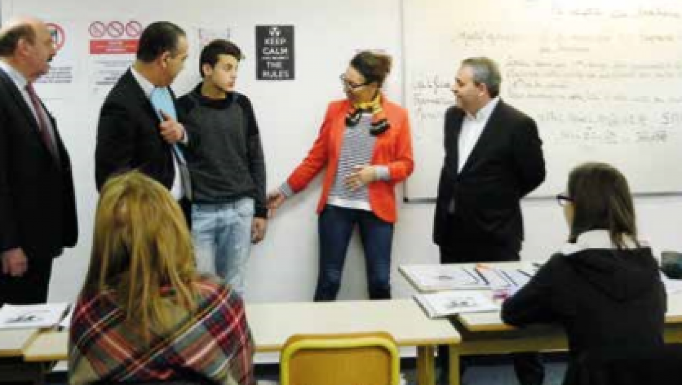 Xavier Bertrand a rencontré une classe de Dispositif d’initiation aux métiers en alternance (DIMA).