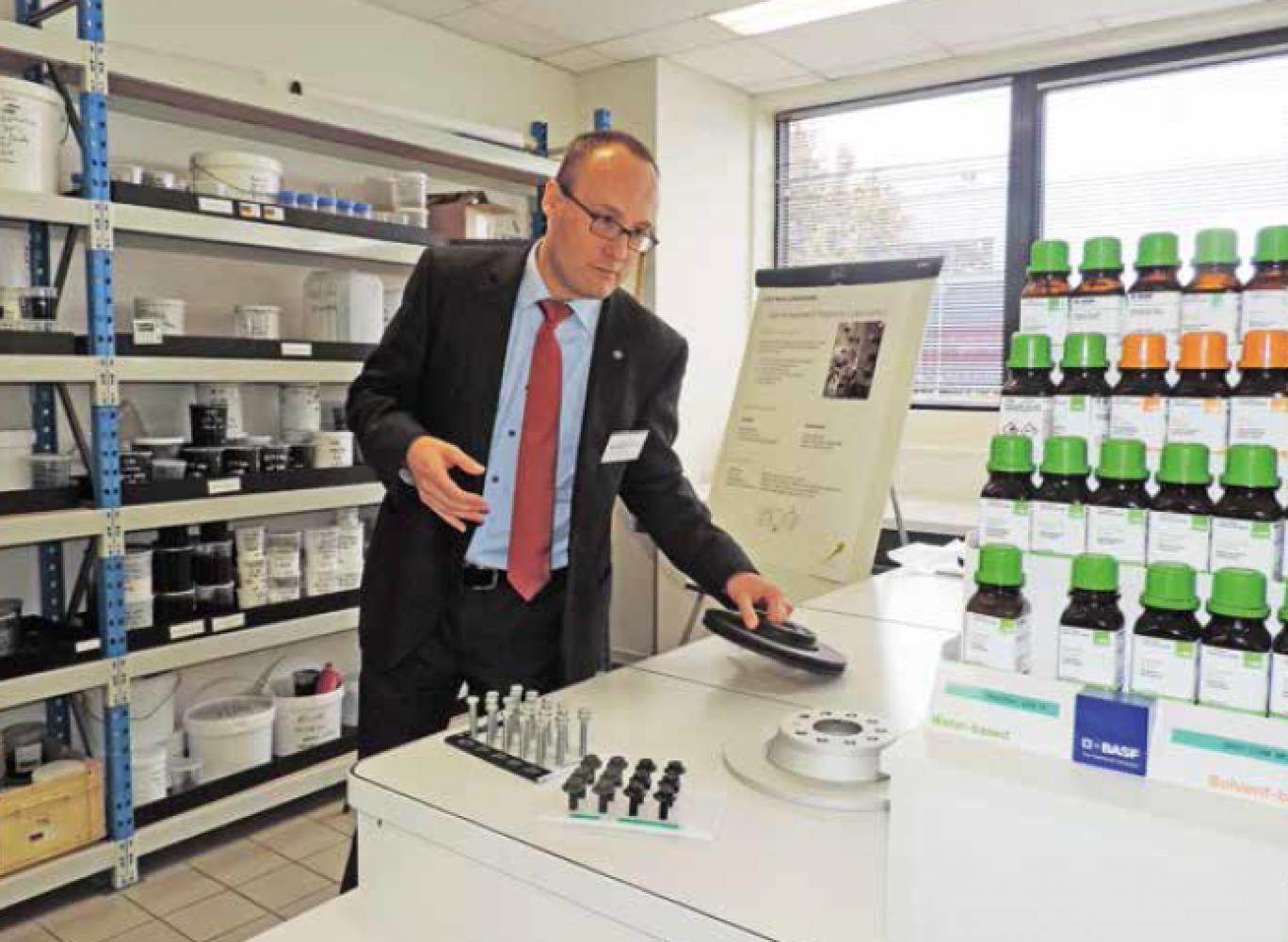 Dans le laboratoire de R&D, s’élaborent les brevets de demain, toujours plus soucieux de l’environnement.