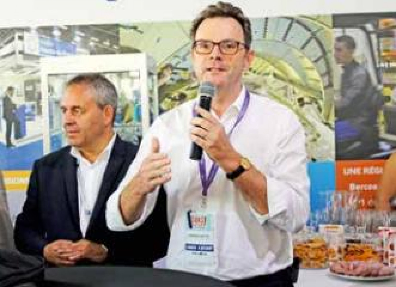 Frédéric Motte, président du Medef Hauts-de-France (au micro), et Xavier Bertrand, président de la Région.