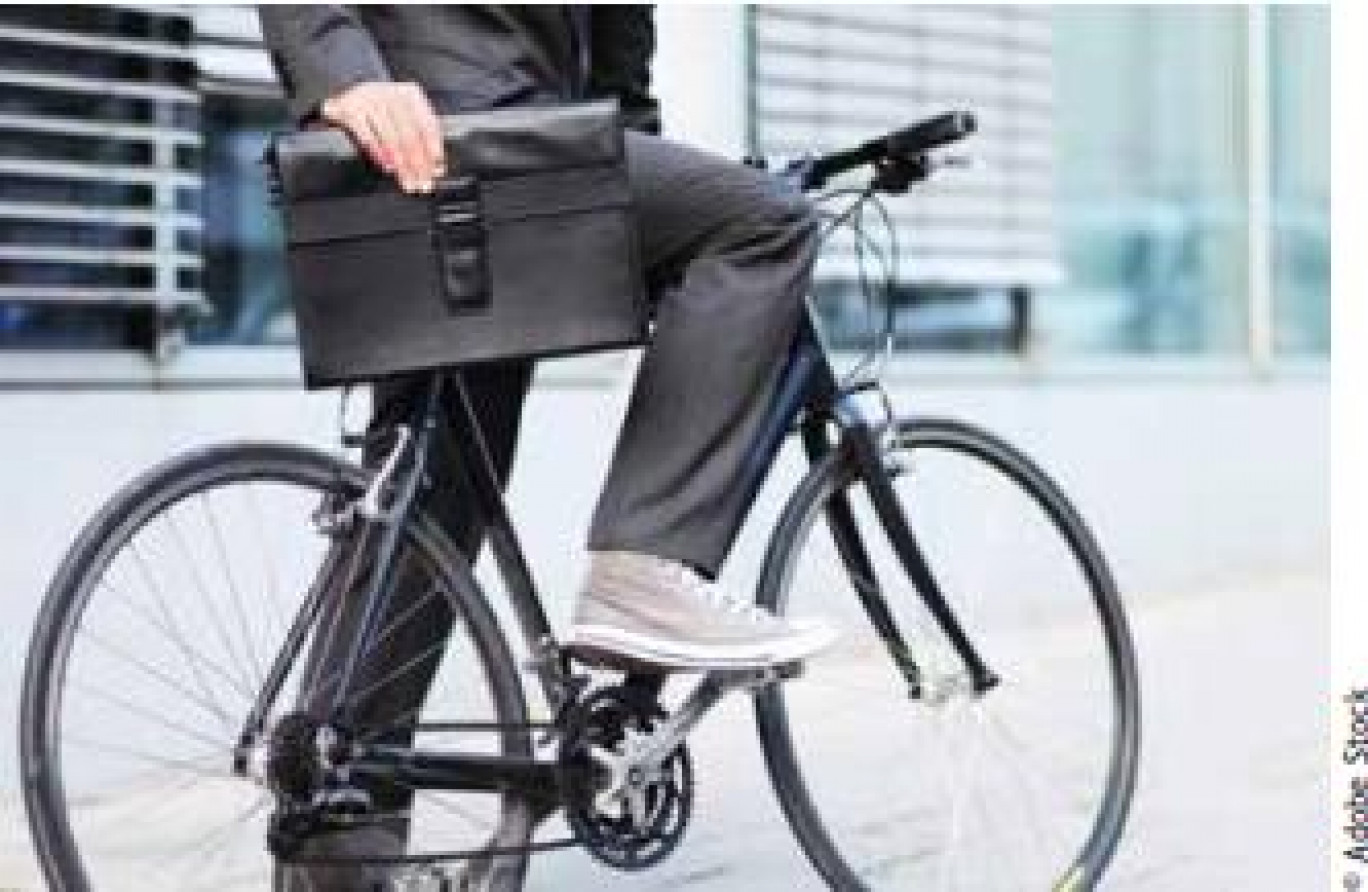 Chaque employeur, public ou privé, pourrait accorder, dans la limite de 400 euros par an aux salariés utilisant un vélo lors de leurs déplacements.