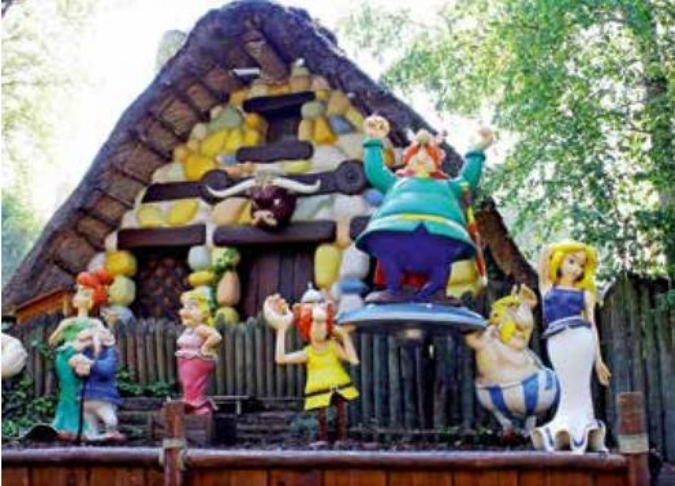 Le parc Astérix recrute plus de 1 000 postes en 2019