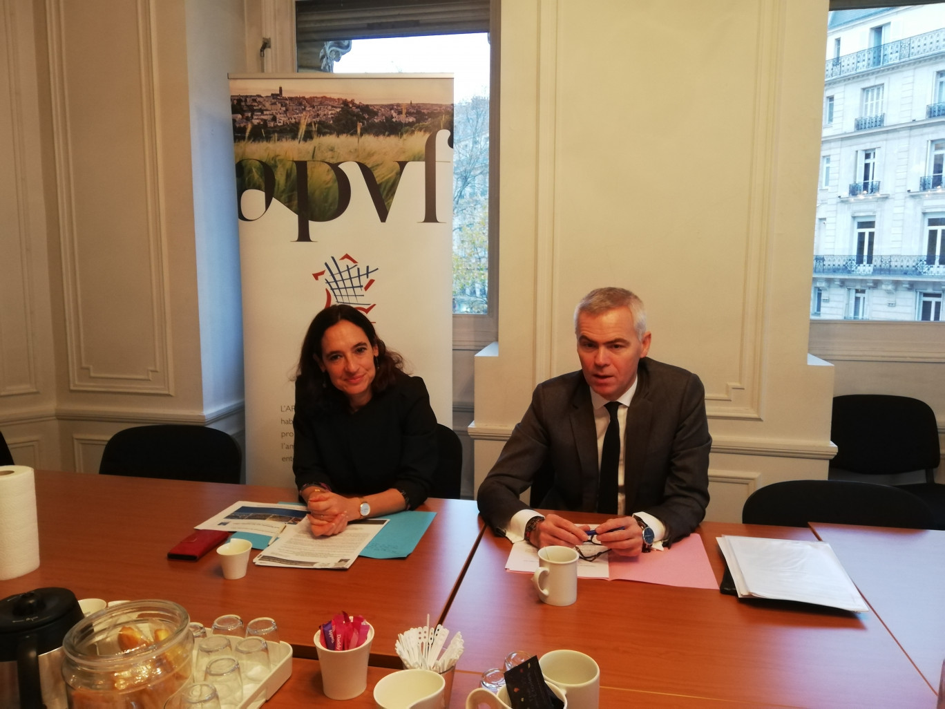 Betty Marcerou, directrice adjointe de la direction des Entreprises et du développement des territoires et  Christophe Bouillon, président de l'APVF. 
© Anne Daubrée