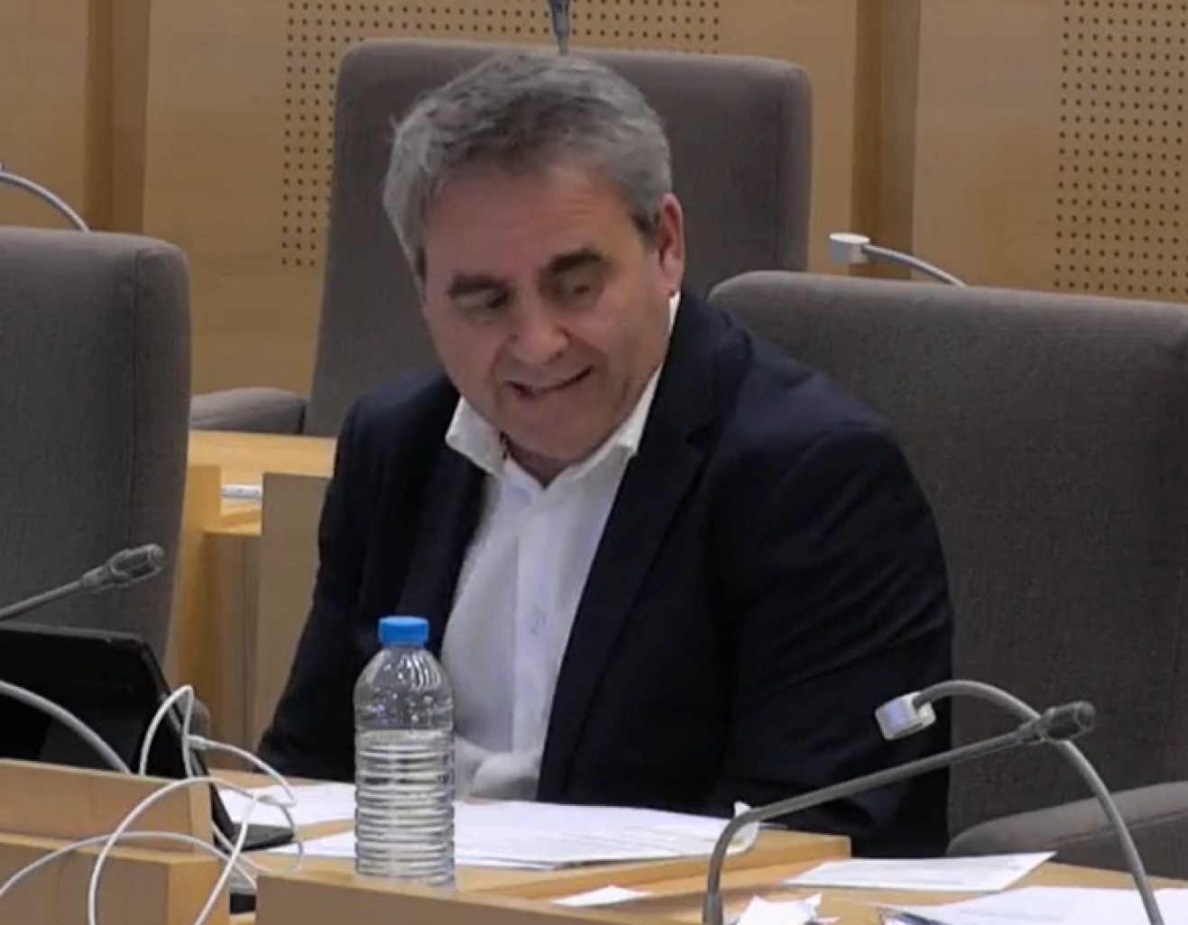 "Il faut éviter l’étouffement économique : même si la Région ne peut pas tout faire, elle doit faire le maximum", a rappelé Xavier Bertrand.