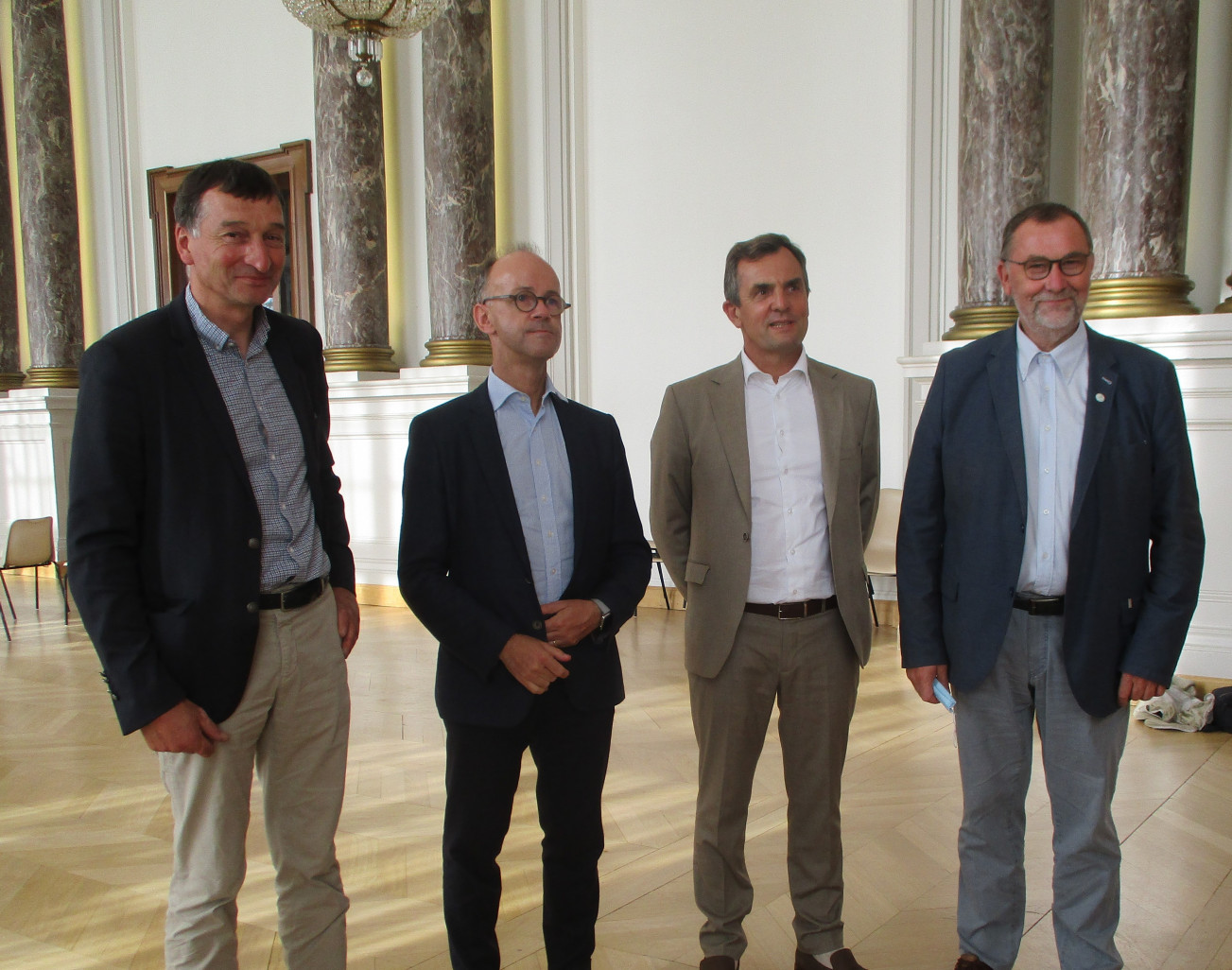 Réunis à Saint-Quentin pour une session commune des Chambres d'agriculture de l'Aisne, de l'Oise, du Nord-Pas-de-Calais et de la Chambre régionale. 