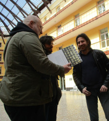Les auteurs ont présenté leur BD au cœur du «Palais conçu par et pour les travailleurs».