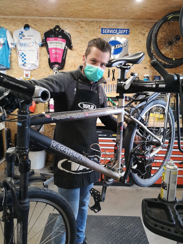 GAZ80 Coup de pouce vélo Granvilliers 040620 BeDe